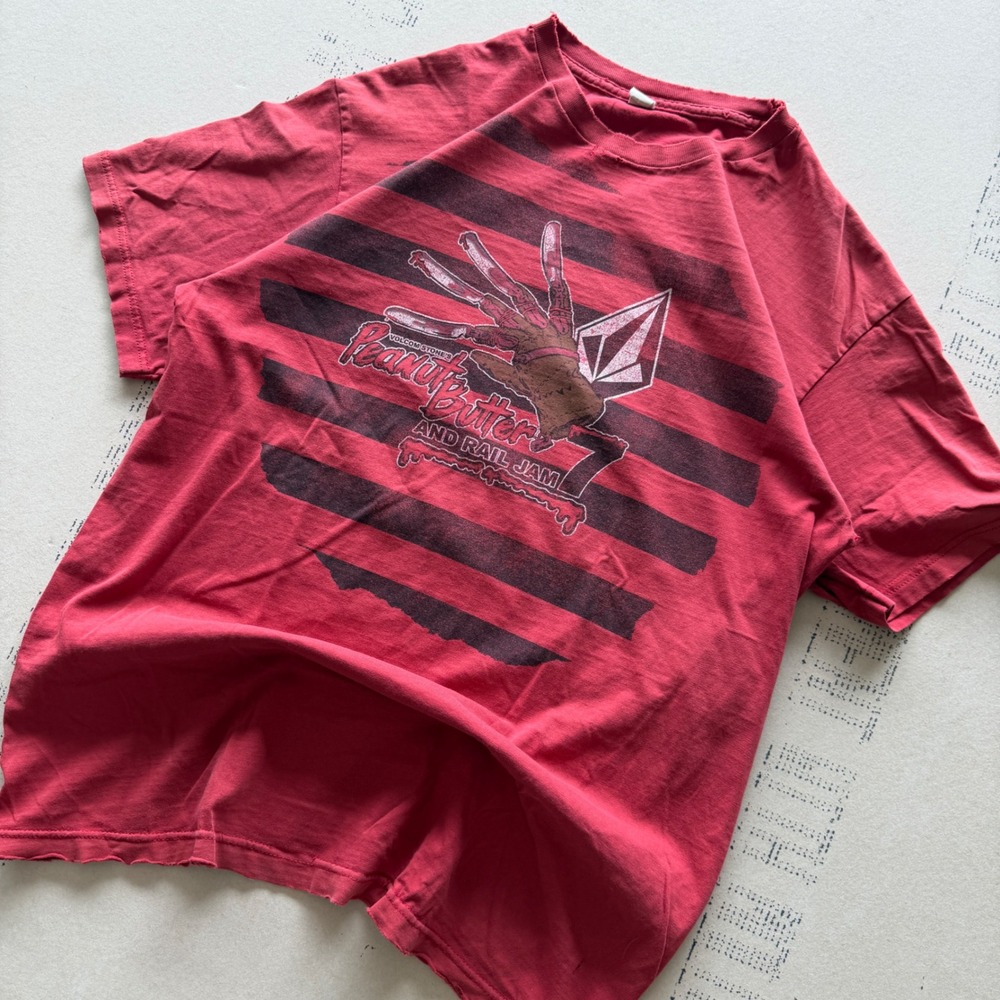Y2K Volcom Peanut Butter and Rail Jam Skate T-shirt